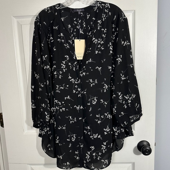 NYDJ pintuck blouse, sz 2X, black/white, flowy, v-neck, date night, fall, NEW - Picture 1 of 15